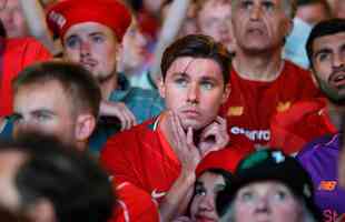 Fotos da decepção de torcedores e jogadores do Liverpool com a perda do título da Champions League