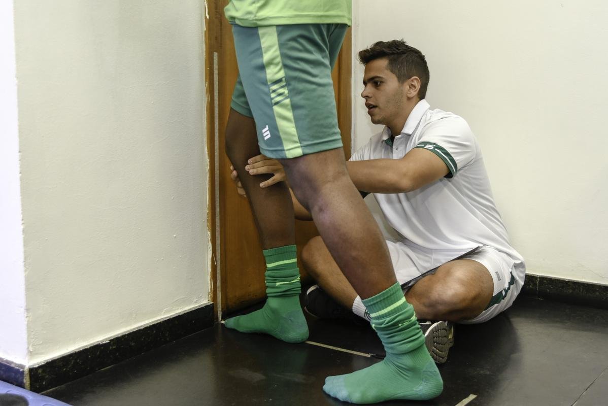 O Amrica se reapresentou nesta quinta-feira para a prxima temporada. Alm de j contar com os reforos, o Coelho mostrou o novo uniforme de treino, da Sparta, marca-prpria do clube