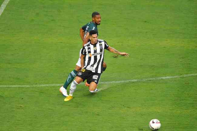 Everson chega a nove pênaltis defendidos com a camisa do Atlético -  Superesportes