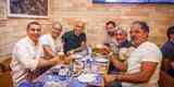Aristizbal, Alex, Cris, Nonato e Paulo Csar Borges passaram tarde com torcedores em restaurante de BH
