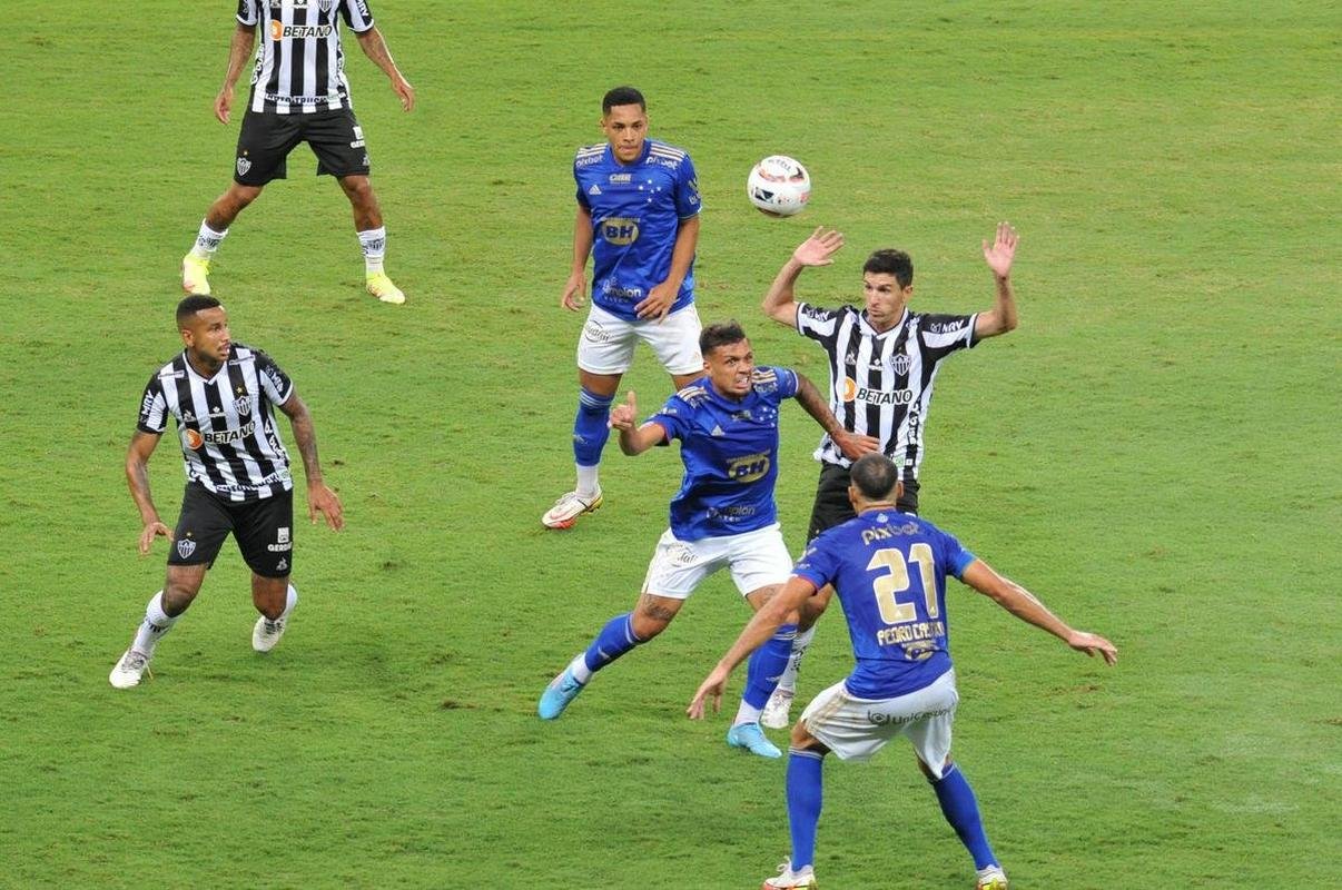 Fotos do clssico entre Atltico e Cruzeiro, no Mineiro