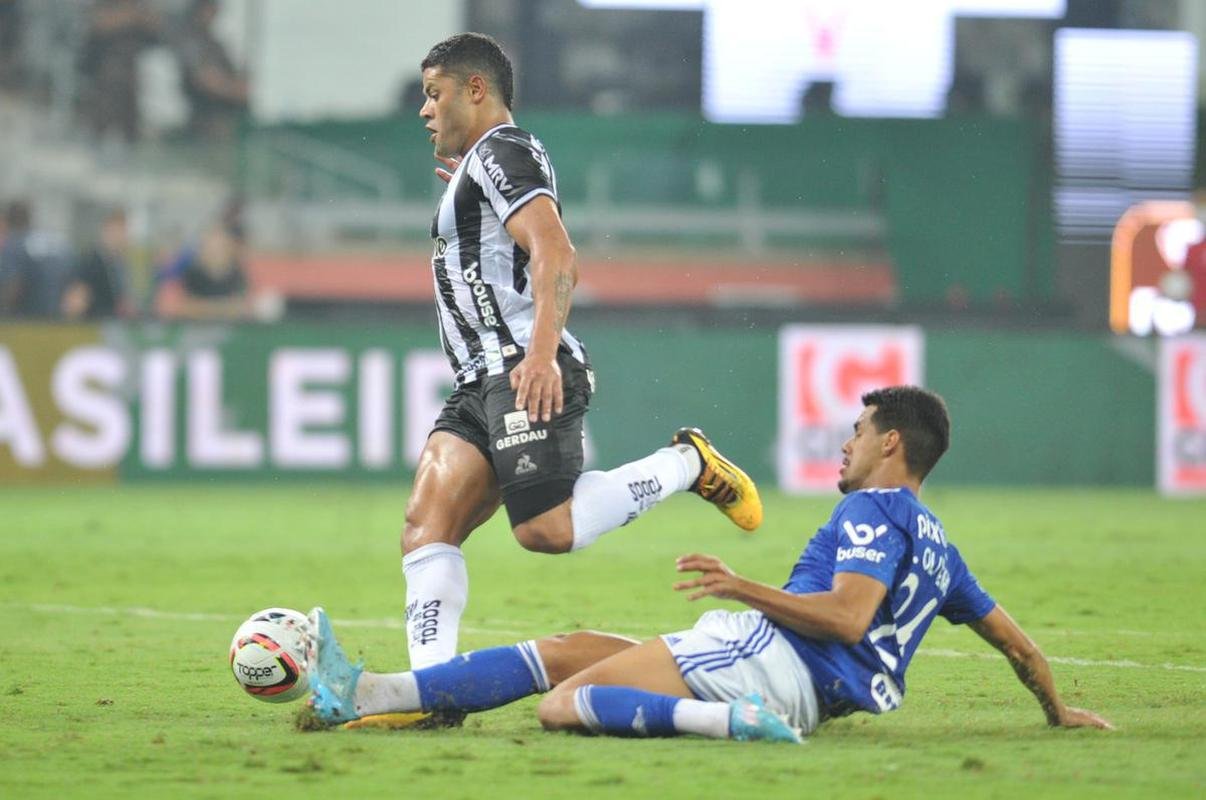 Galo venceu Cruzeiro com gols de Hulk (2) e Nacho. Edu descontou para a Raposa