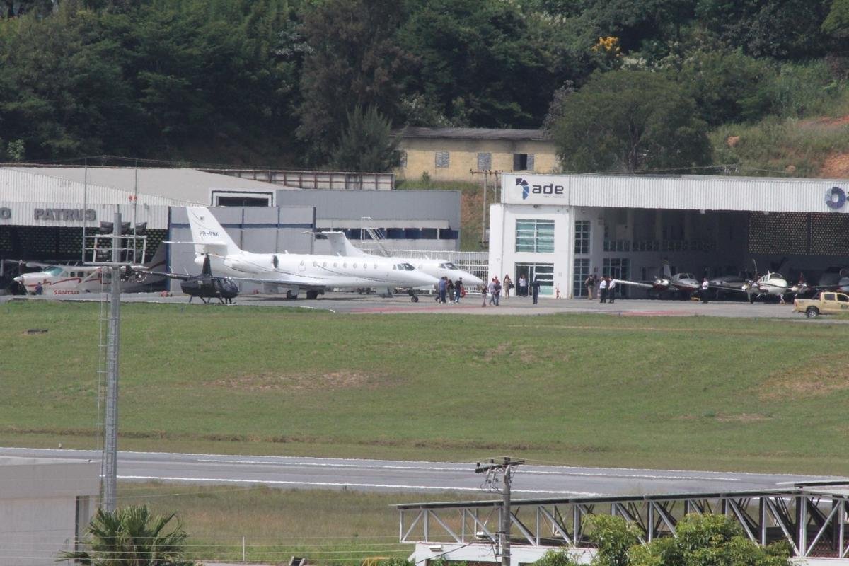Imagens de Neymar indo embora de Belo Horizonte