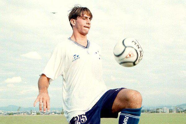 #20 Maxwell [Ajax-HOL] - R$ 7,1 milhes (3 milhes de dlares) (jun/2001) // R$ 22,6 milhes (2020) - Cruzeiro ficou com 50% do total da transferncia