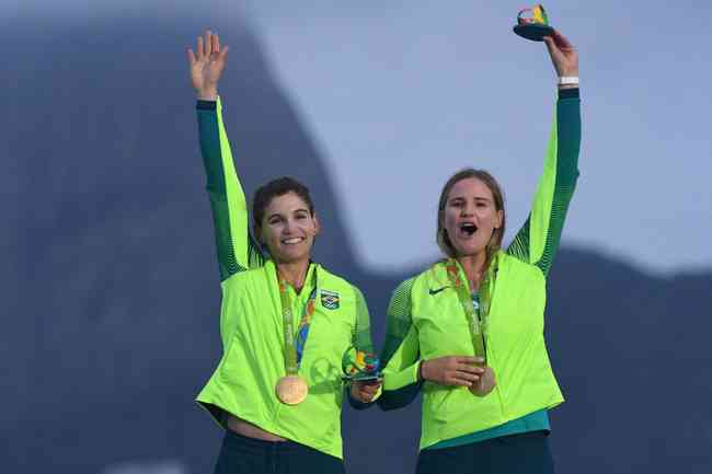No Rio, Brasil ganhou ouro na vela com Martine Grael e Kahena Kunze