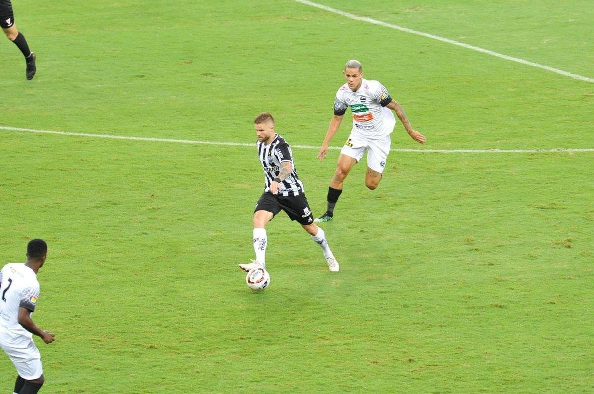 O Atltico recebeu o Athletic nesta tera-feira (15), no Mineiro, em Belo Horizonte. A partida, vlida pela 7 rodada do Campeonato Mineiro de 2022, marcou o centsimo jogo do goleiro Everson com a camisa do Galo.