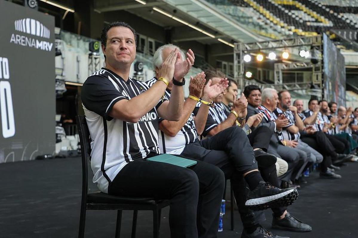 Fotos de autoridades, dirigentes e polticos na inaugurao da Arena MRV