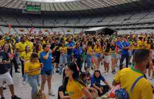 No Mineiro, torcedores assistem ao jogo entre Brasil x Srvia pela Copa do Mundo do Catar