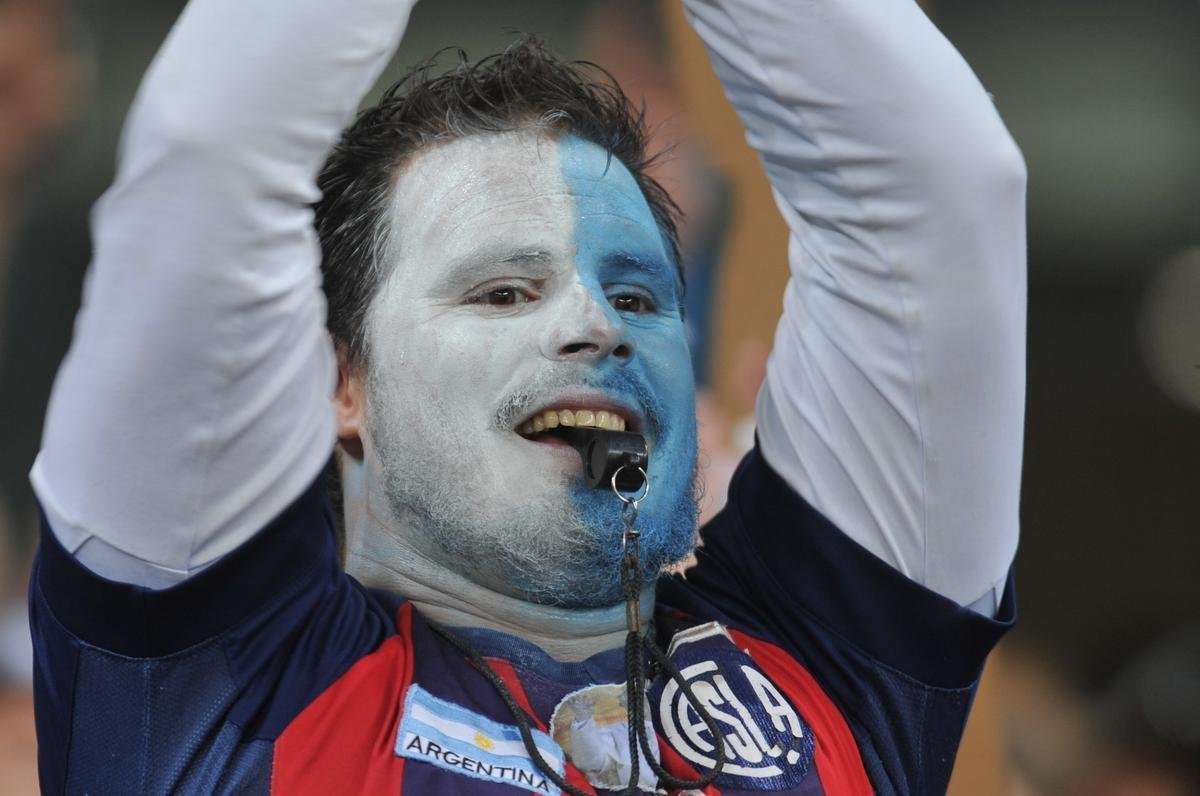 Fotos das torcidas de Brasil e Argentina, no Mineiro, no clssico vlido pela semifinal da Copa Amrica