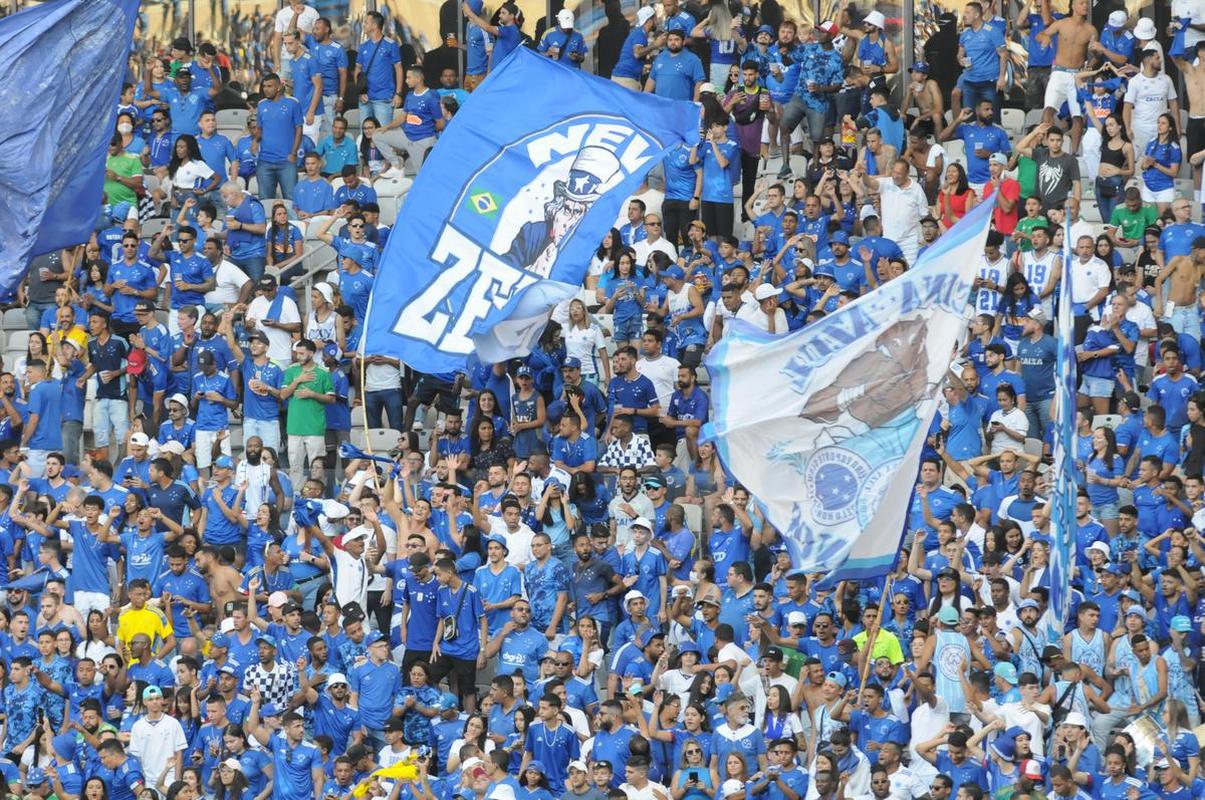 Cruzeiro x Bahia: fotos da torcida da Raposa no Mineiro