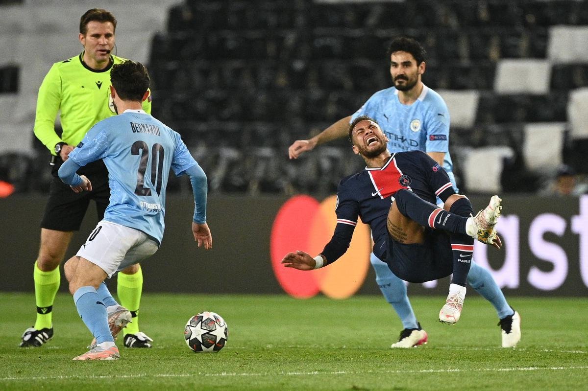 Fotos do jogo de ida da semifinal da Liga dos Campees da Europa, entre PSG e Manchester City, no Parque dos Prncipes, em Paris