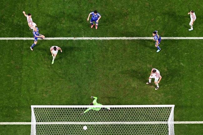 Lances da partida entre Japo e Crocia, pelas oitavas de final da Copa do Mundo.