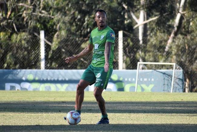 Zagueiro Joseph testou positivo em exame realizado no dia 24 de dezembro, antes de  partida contra CRB, pela 31 rodada da Srie B