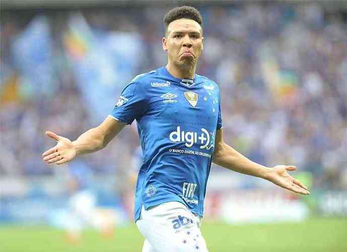 Marquinhos Gabriel - O meia passou pelo Cruzeiro e no deixou saudades 