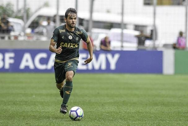 Norberto atuou em 59 partidas nas ltimas duas temporadas vestindo a camisa do Amrica e marcou dois gols
