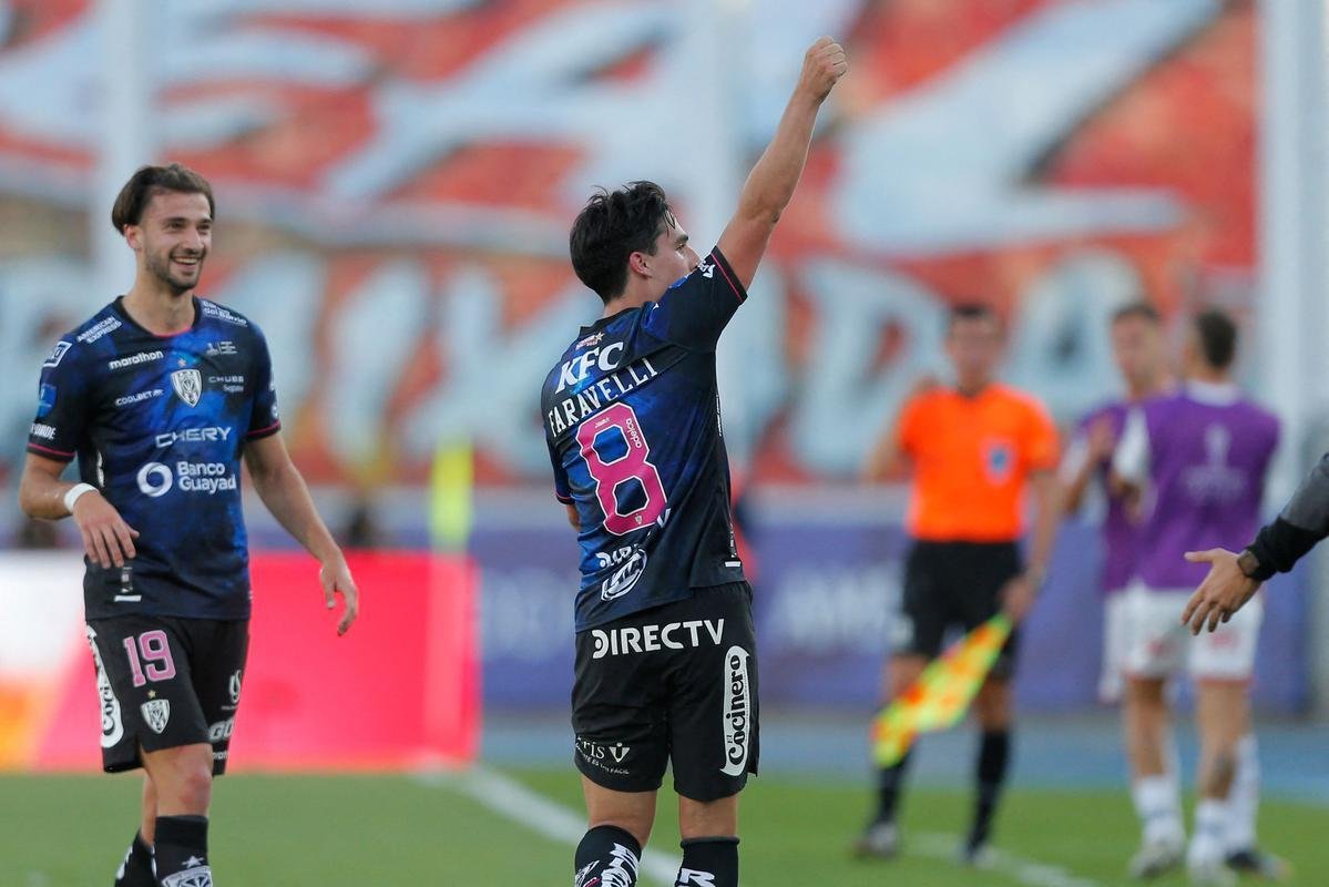 Independiente del Valle, do Equador, vence So Paulo por 2 a 0 e conquista o ttulo da Copa Sul-Americana em Crdoba, na Argentina. Os gols foram de Lorenzo Faravelli e Lautaro Daz