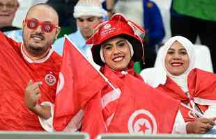 Torcedores de Tunsia e Frana na partida pelo Grupo D da Copa do Mundo do Catar