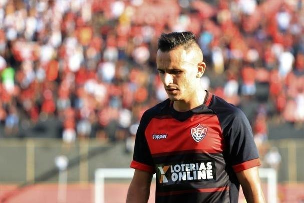 Vitória derrotou Atlético por 1 a 0, no Barradão, com gol de Léo Ceará