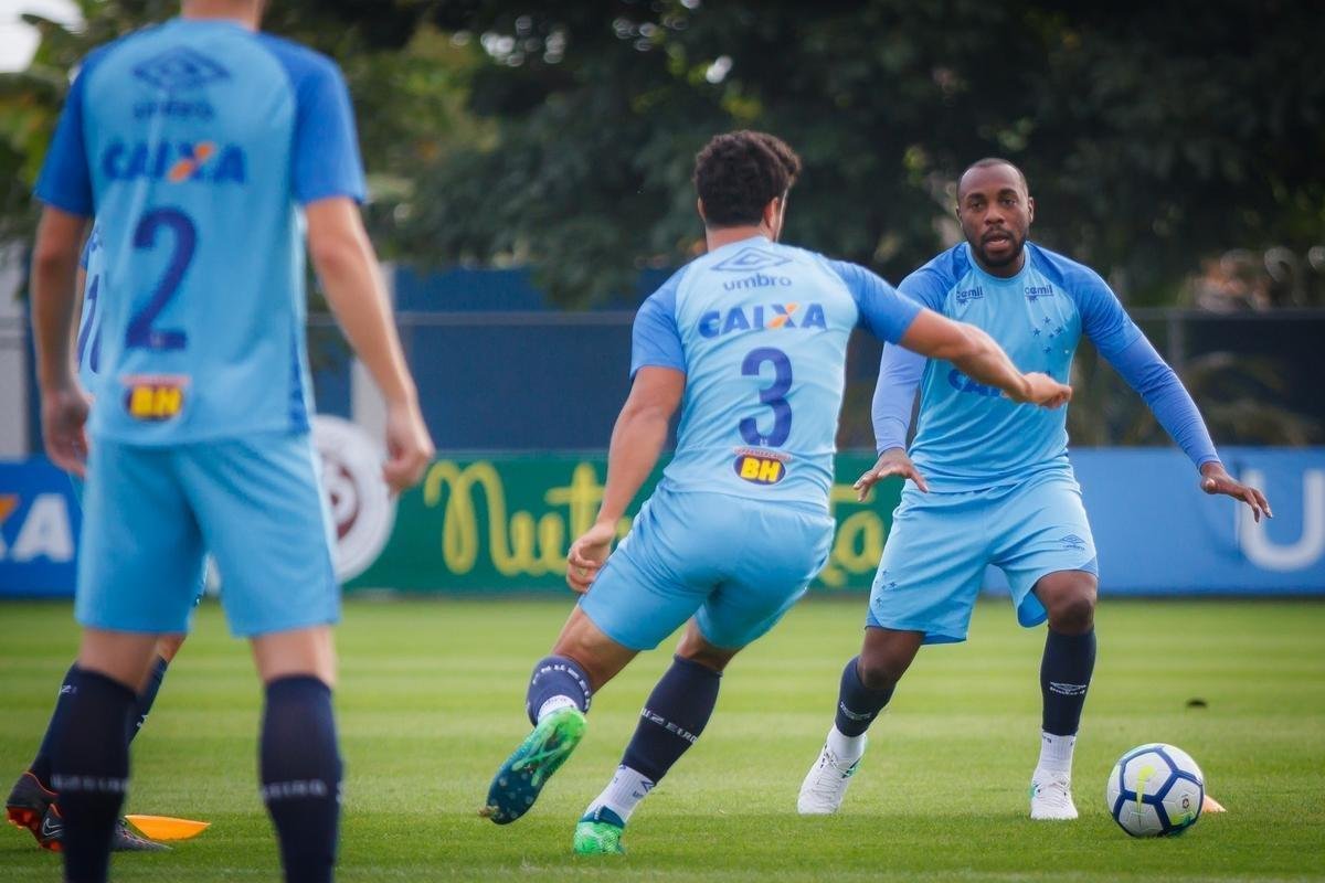 Imagens do treinamento do Cruzeiro s vsperas de duelo contra o Cear, pelo Brasileiro