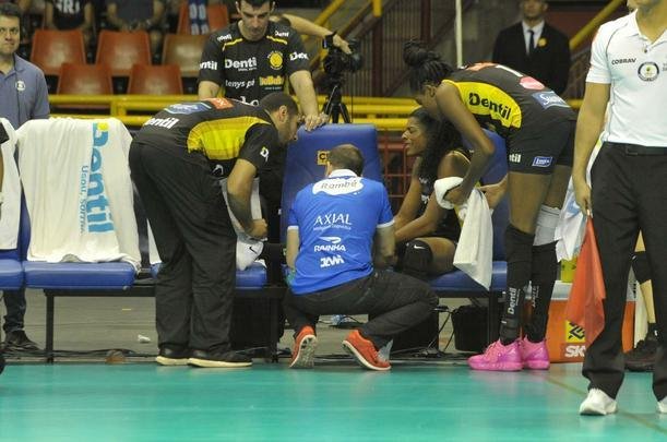 Minas x Praia: veja fotos da primeira partida da final