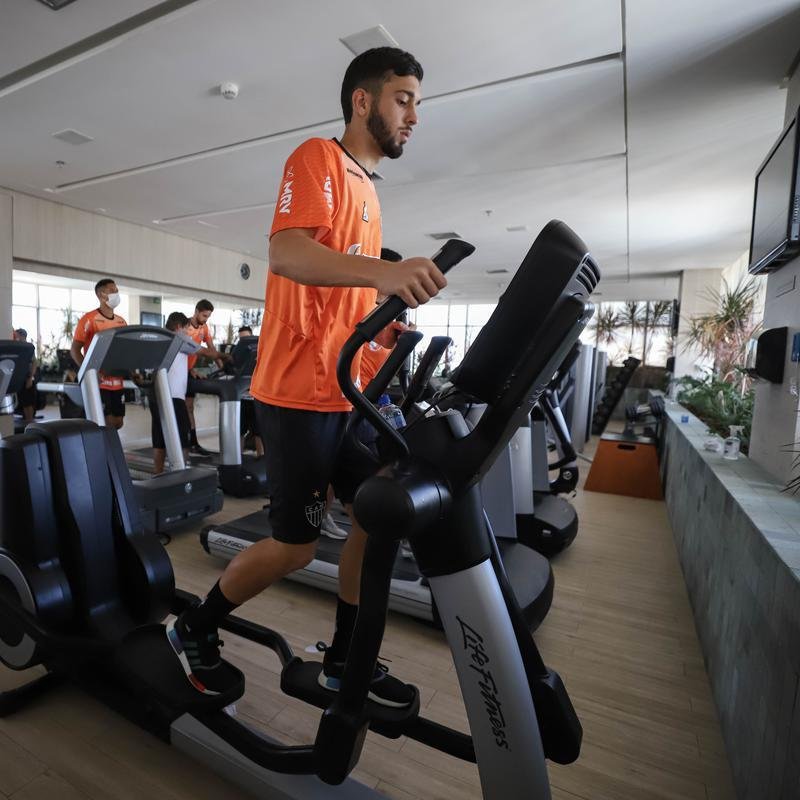 Atltico treina em academia do hotel em Fortaleza