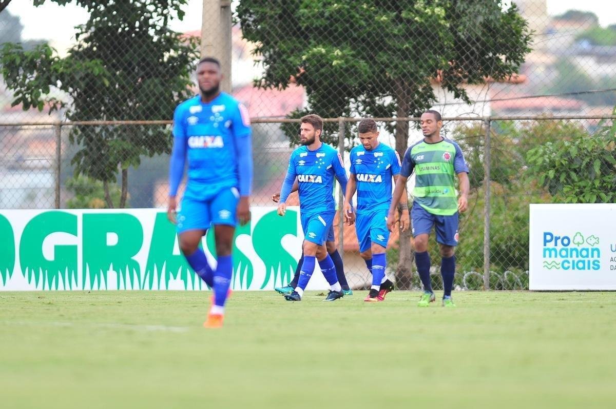 Imagens do jogo-treino entre Cruzeiro e Ipatinga, na Toca da Raposa II, nesta sexta-feira (12/01)