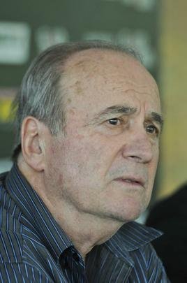 Levir Culpi foi apresentado pela diretoria na Cidade do Galo, enquanto os jogadores treinavam