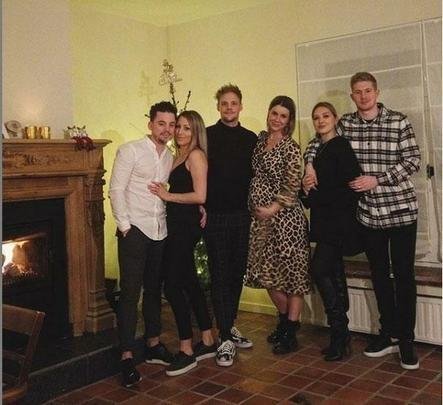 De Bruyne também postou foto da virada de ano