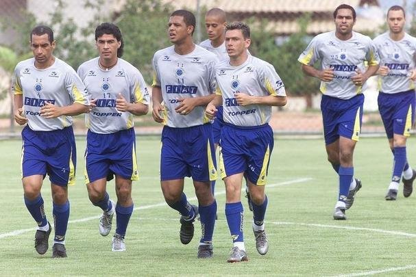 NOVEMBRO - Dia a dia de treinos do Cruzeiro na temporada que culminou com a Trplice Coroa