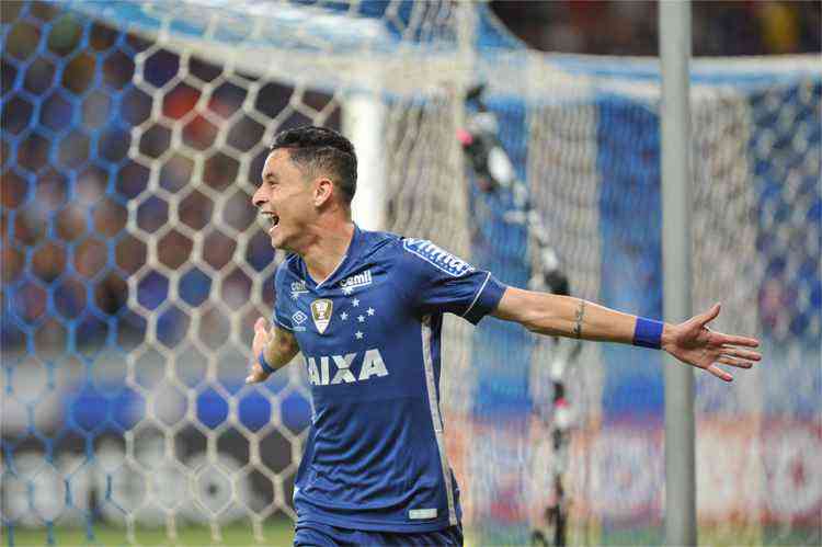 Corinthians dá sorte e escapa de mexicanos na estreia do Mundial