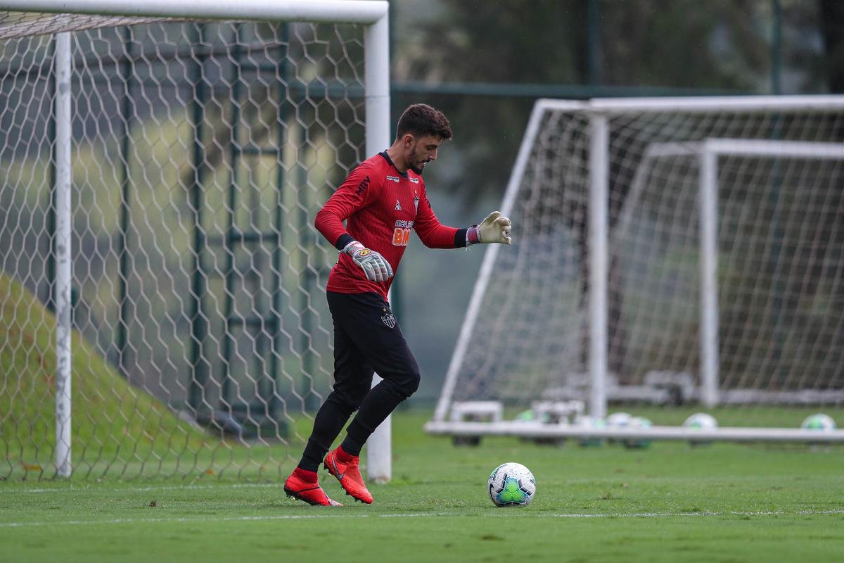 Embora tenha trocado de clube pensando na oportunidade de ser titular pela primeira vez na carreira, Rafael no conseguiu assumir essa condio no Atltico. Desde maro de 2020, quando foi anunciado pelo Galo, foram apenas 17 partidas disputadas. 