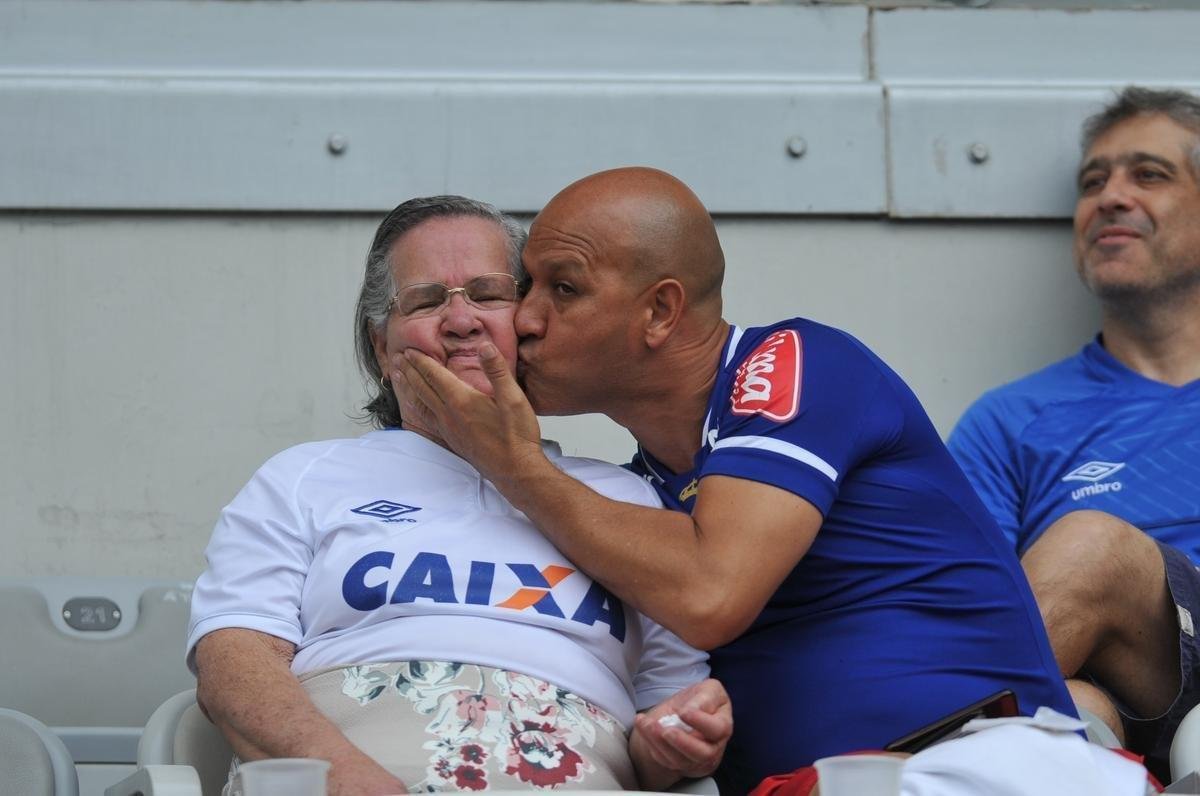 Mames tomam conta das arquibancadas do Mineiro para o duelo entre Cruzeiro e Sport