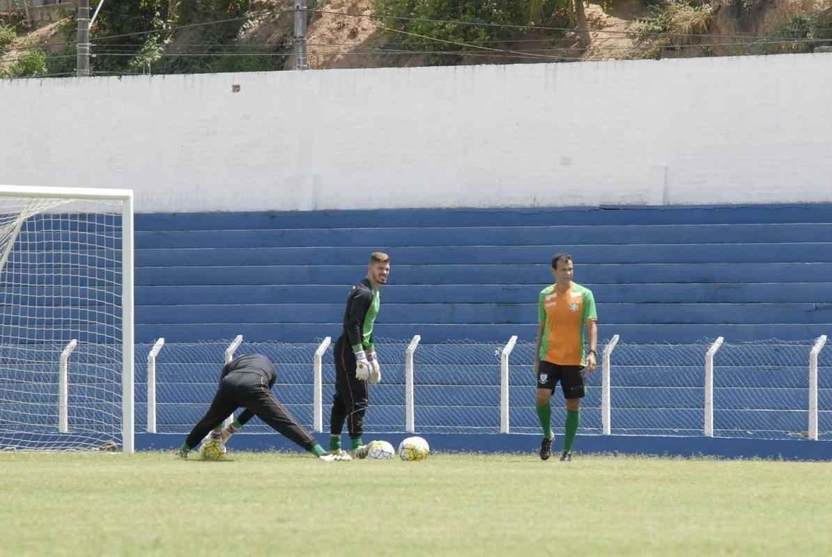 Amrica treina em Macei, no campo do CSA, para enfrentar o Murici-AL, pela Copa do Brasil