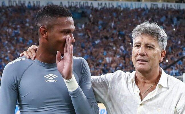 Adriel e Renato Gaúcho durante jogo do Grêmio em 2023