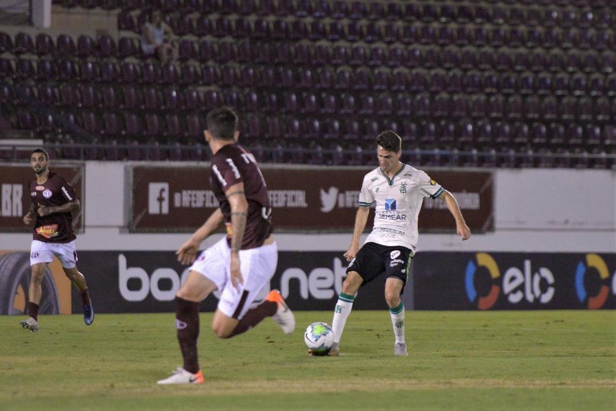Amrica enfrentou o time paulista no estdio Fonte Luminosa