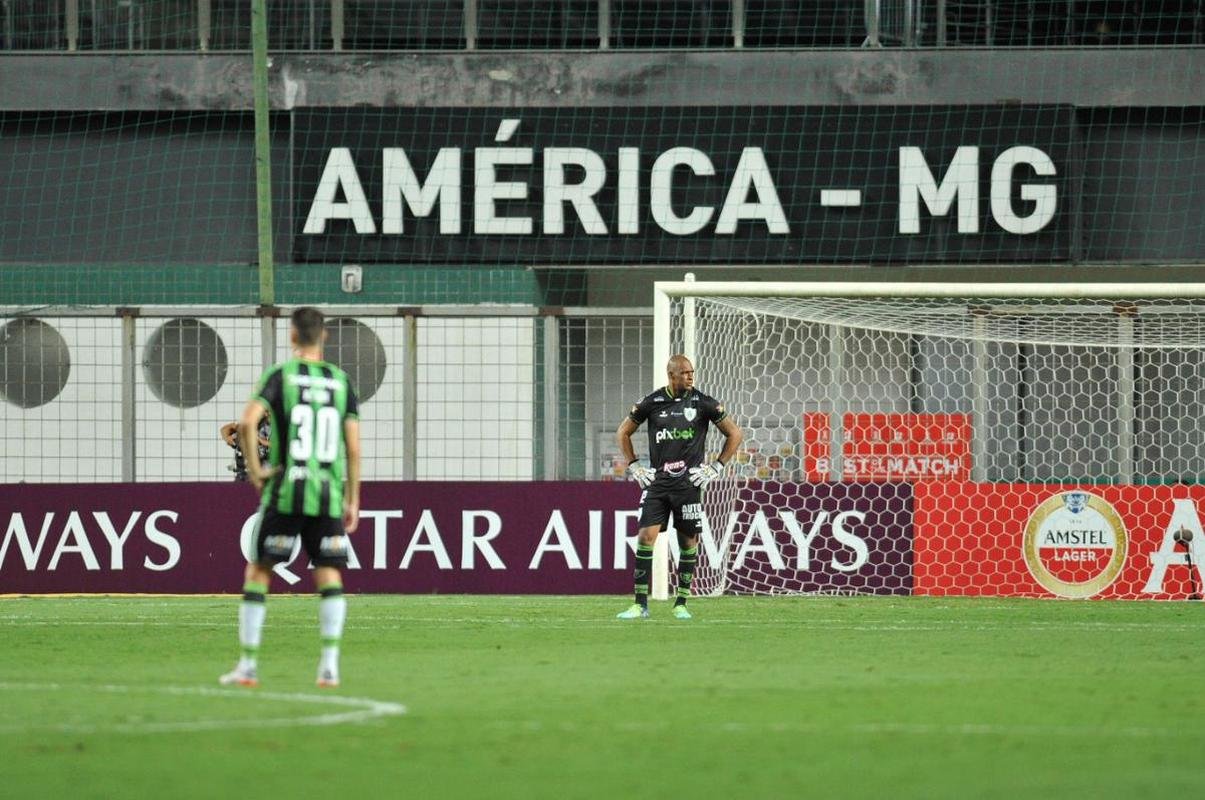 Fotos da derrota do Amrica para o Independiente del Valle, por 2 a 0, no Independncia, pelo Grupo D da Copa Libertadores