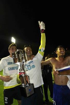 Festa dos jogadores do Cruzeiro no Barrado com a conquista do tricampeonato brasileiro