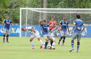 Com gols de Rafael Sobis, Ramn bila e Alex, Cruzeiro venceu Arax neste domingo por 2 a 0, em jogo-treino realizado na Toca da Raposa II (fotos: Marcos Vieira/EM D.A Press)