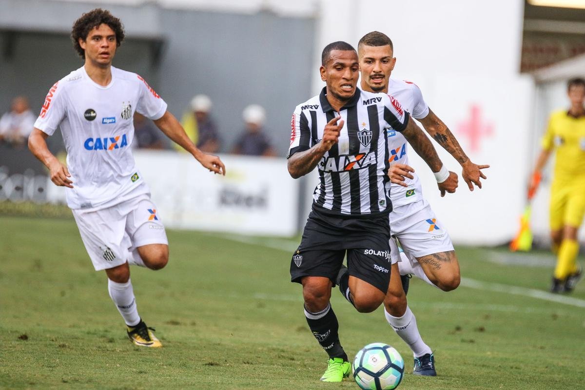 O Santos venceu o Atltico por 3 a 1 neste sbado, em jogo da 32 rodada do Campeonato Brasileiro