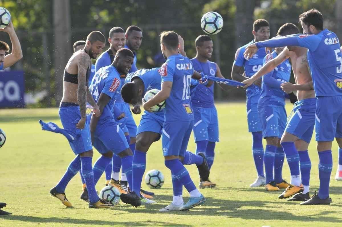 Imagens do treino do Cruzeiro nesta tera-feira (25/07) na Toca da Raposa II