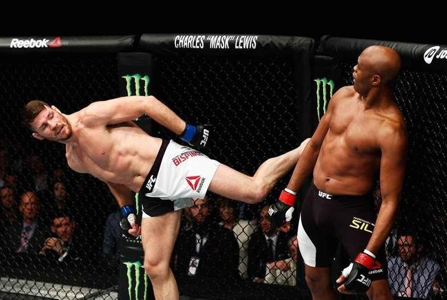 Spider voltou ao UFC com rev�s. Brasileiro chegou a derrubar Bisping com uma joelhada, achou que tinha vencido por nocaute, mas round havia encerrado. No fim, brasileiro acabou perdendo luta por pontos 