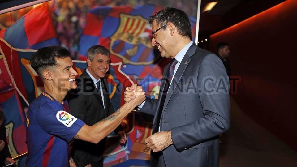 Veja como foi o primeiro dia de Philippe Coutinho no Barcelona