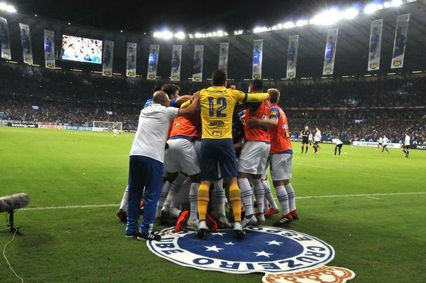 Cruzeiro venceu Corinthians por 1 a 0, nesta quarta-feira, no Mineiro, pela partida de ida da final da Copa do Brasil