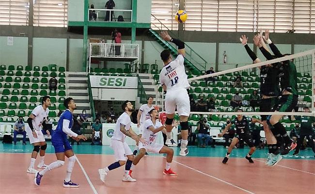 Minas teve jogo duro contra o Brasila, sem a presena de pblico no ginsio 