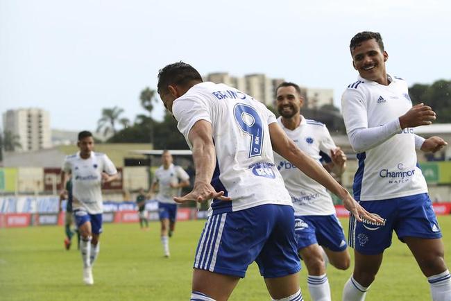 Fotos do jogo entre Caldense x Cruzeiro, no estádio Ronaldão, em Poços de Caldas, pela 7ª rodada do Campeonato Mineiro