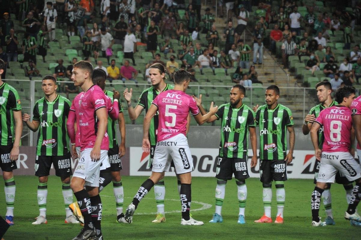 Fotos da derrota do Amrica para o Independiente del Valle, por 2 a 0, no Independncia, pelo Grupo D da Copa Libertadores