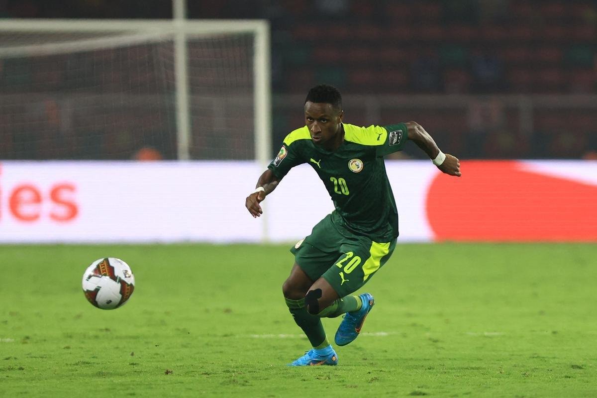 Bouna Sarr (Senegal) - Lateral-direito do Bayern no jogar a Copa por conta de uma leso no joelho direito que o obrigou a passar por cirurgia.