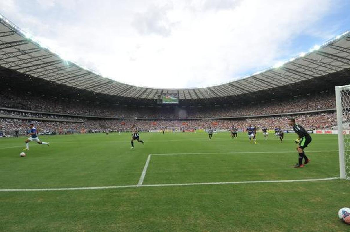 Fotos exclusivas do clssico entre Cruzeiro e Atltico na reabertura oficial do Mineiro