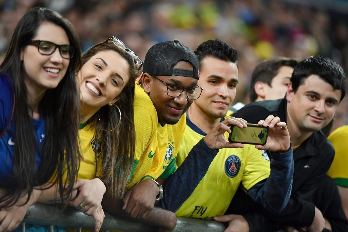 Torcedor acompanhou partida entre Brasil e Equador, na Arena do Grmio, em Porto Alegre