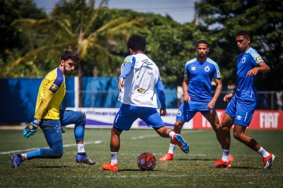 Fotos do ltimo treino do Cruzeiro antes de jogo contra Tupynambs